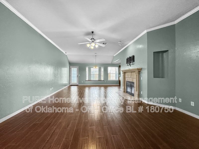 11629 Sw 11th St - Photo 4 of 19