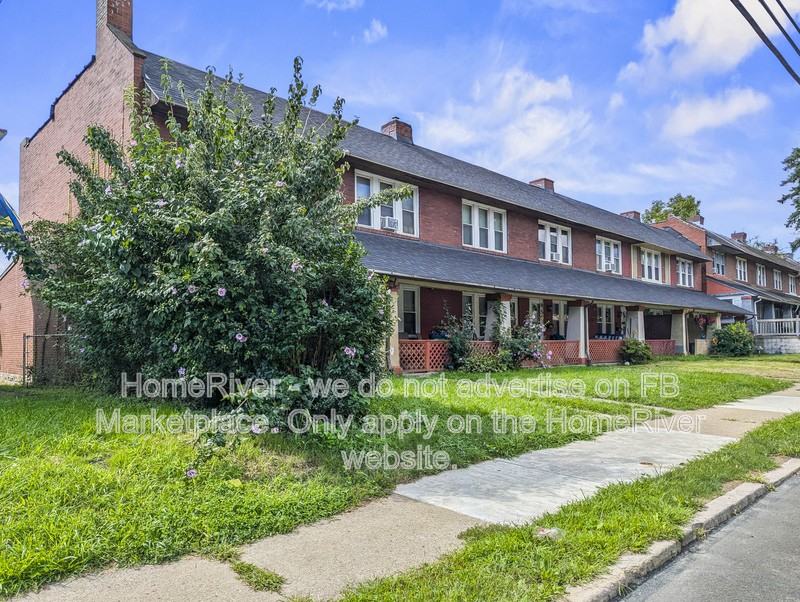 1517 1/2 Davis Ave - Photo 2 of 19