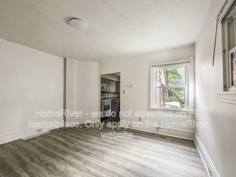 1517 1/2 Davis Ave - Photo 5 of 19