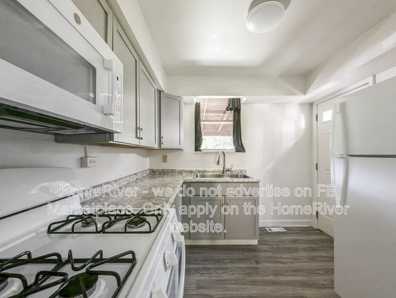 1517 1/2 Davis Ave - Photo 7 of 19