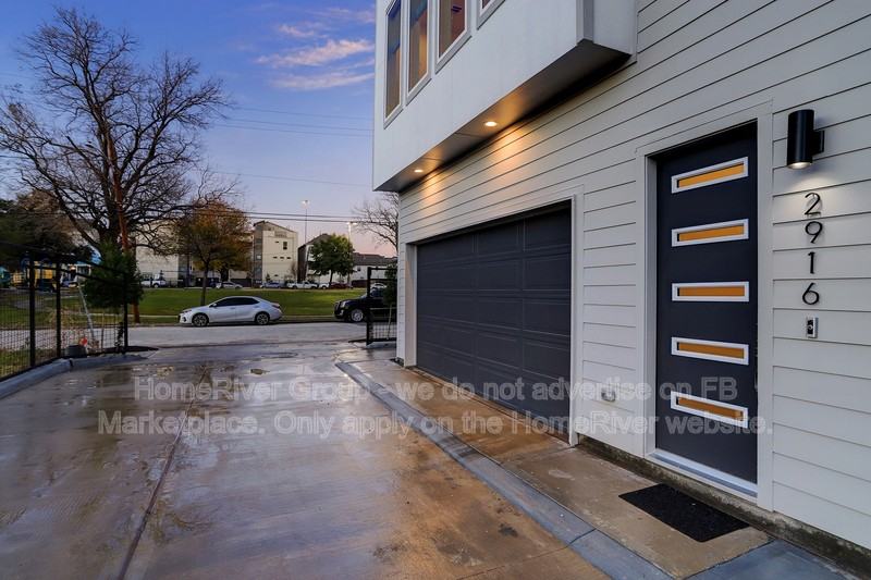 2914 Cline St - Photo 4 of 36