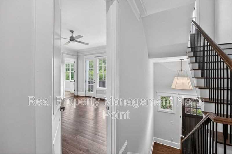 94 Oxbo Rd - Photo 5 of 50