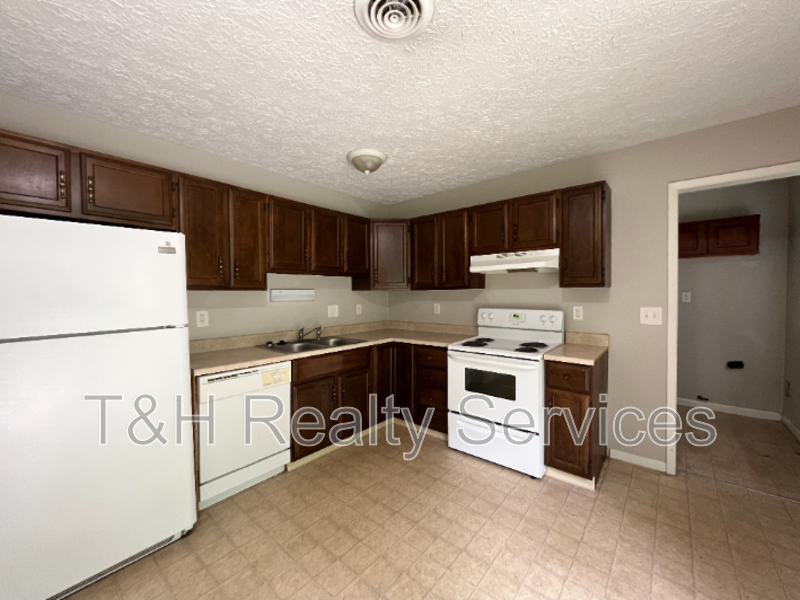 4532 Dabny Cir - Photo 7 of 20