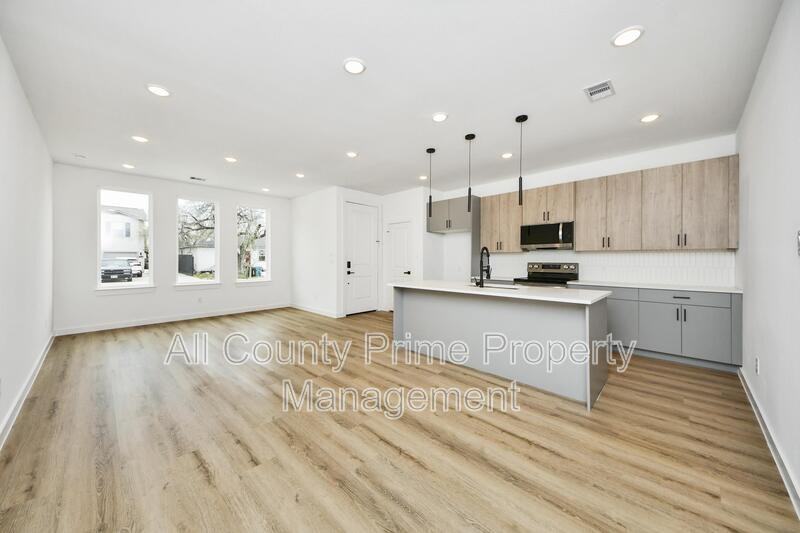 5201 Fairchild St - Photo 7 of 26