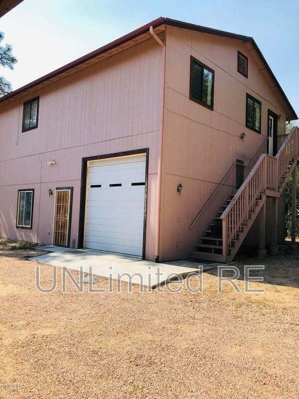 1518 Shoup St #CD - Photo 2 of 23