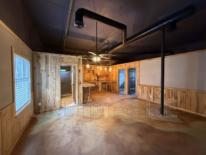 1518 Shoup St #CD - Photo 7 of 23