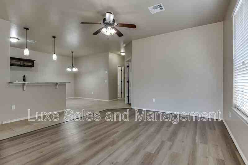 1308 Garden Gate Dr #B - Photo 4 of 40
