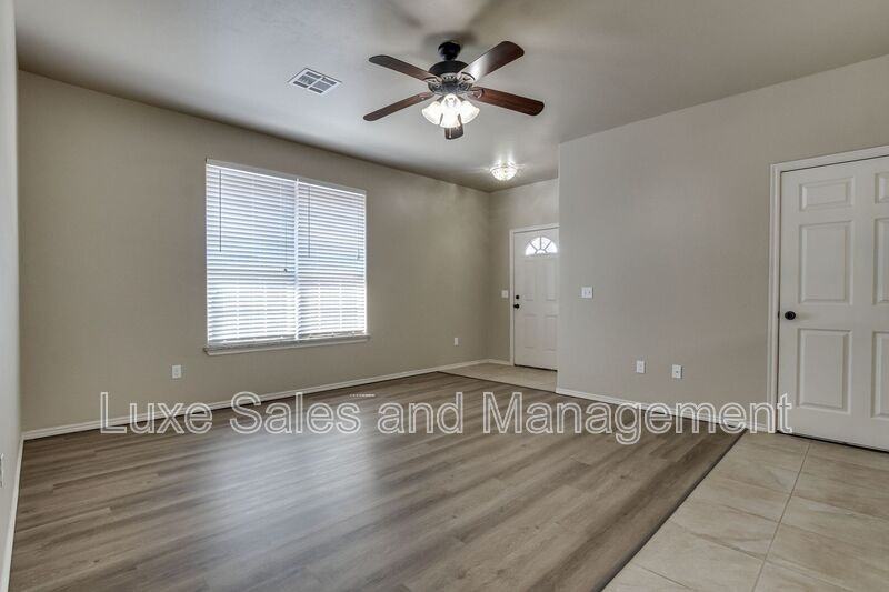 1308 Garden Gate Dr #B - Photo 7 of 40