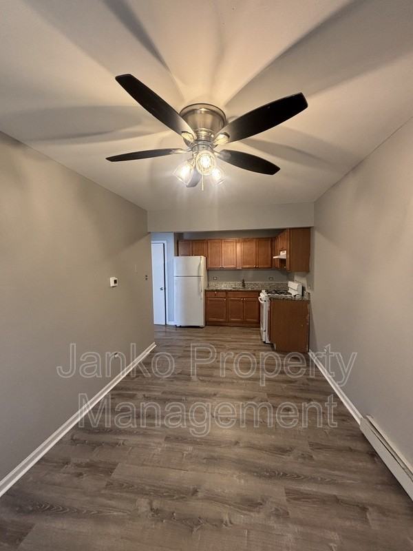 3341 Commercial Ave #9 - Photo 2 of 4