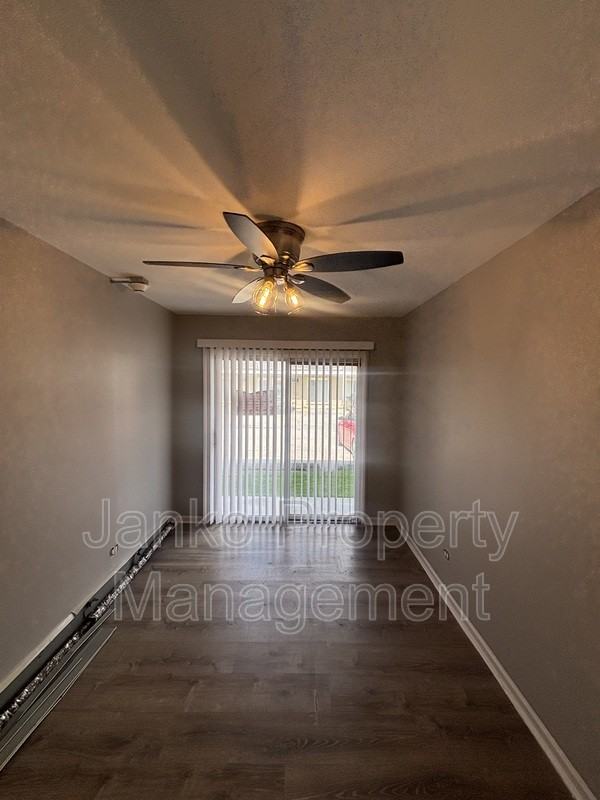 3341 Commercial Ave #9 - Photo 3 of 4