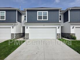 1631 Ne Crossing Oaks Ln - Photo 1 of 1