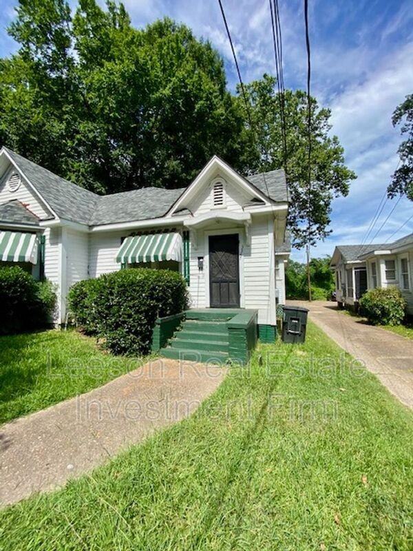 3345 Alexander Ave - Photo 2 of 12