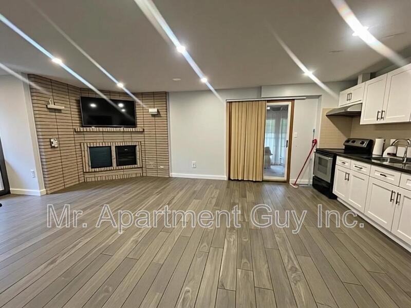 232 King St E - Photo 2 of 6