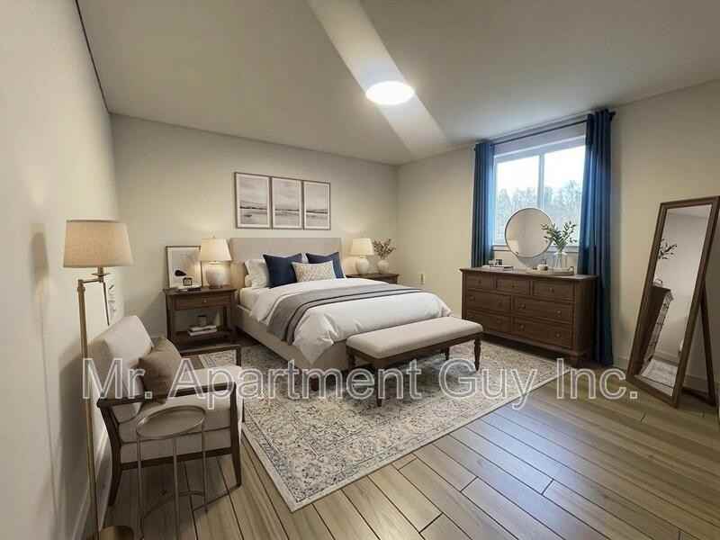 232 King St E - Photo 4 of 6