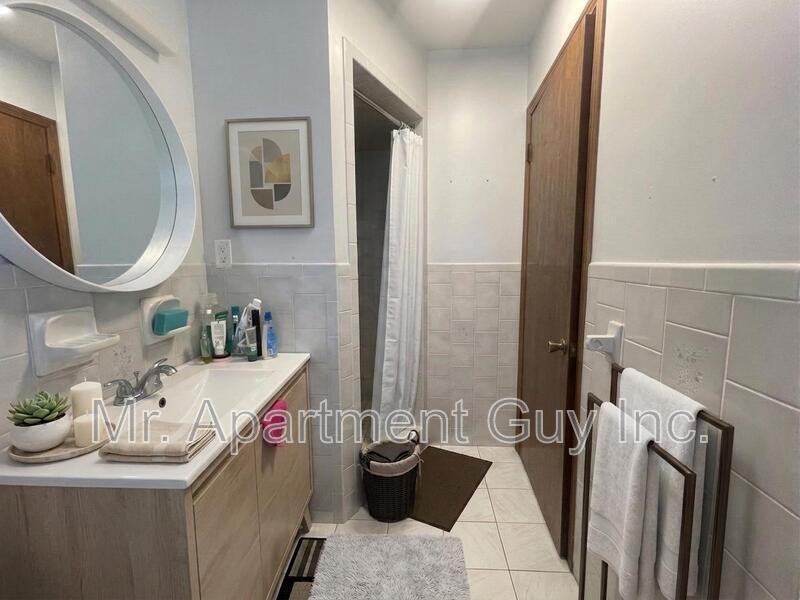 232 King St E - Photo 5 of 6