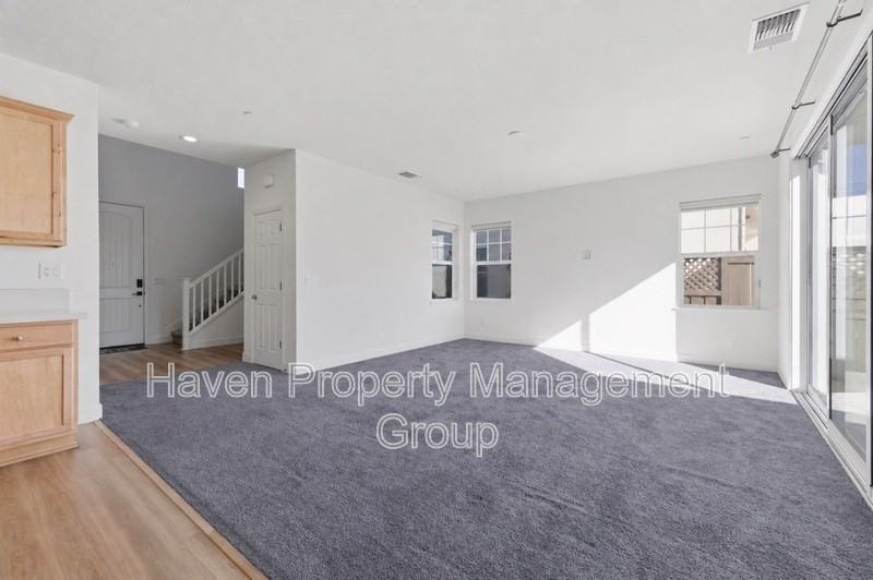 3003 Neil Jerome Dr - Photo 3 of 29