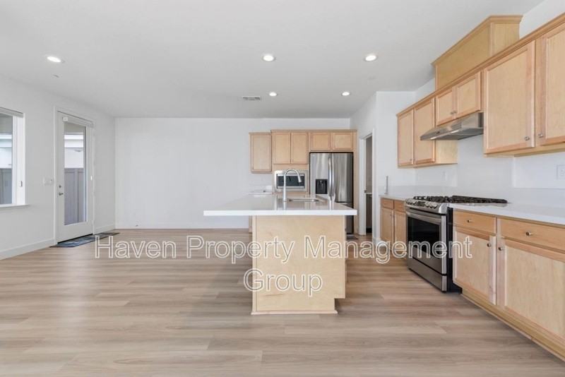 3003 Neil Jerome Dr - Photo 5 of 29