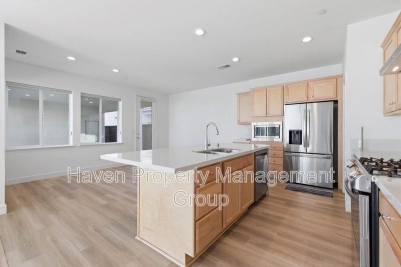 3003 Neil Jerome Dr - Photo 6 of 29