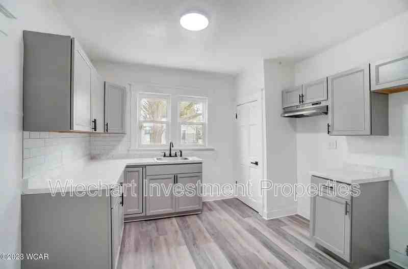 458 Ewing Ave - Photo 7 of 18