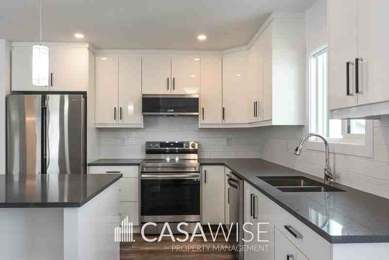 6547 176 Ave Nw - Photo 2 of 16