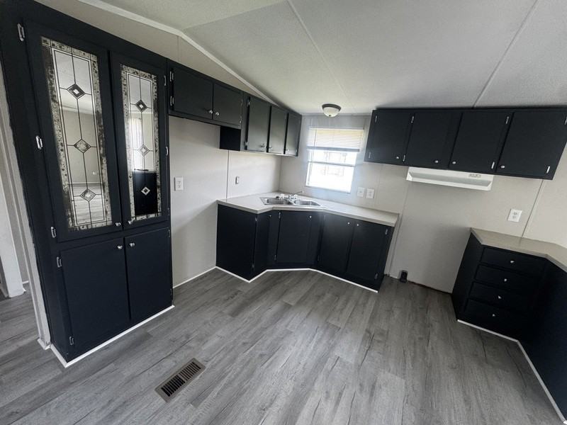 417 Starlit Dr - Photo 2 of 9