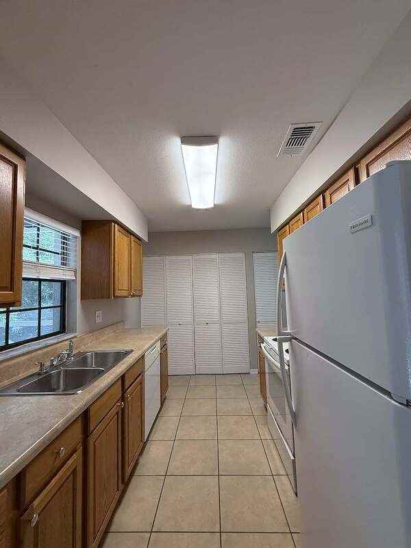 500 9th Ave S - Photo 6 of 50