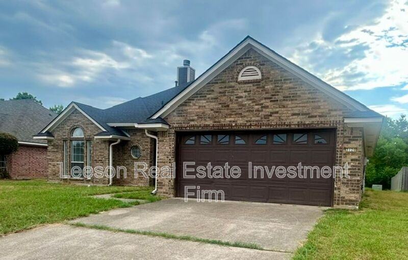 3120 Stockwell Rd - Photo 3 of 5