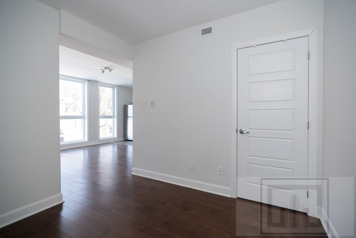 7070 Chemin de la Côte Saint Luc — photo 1