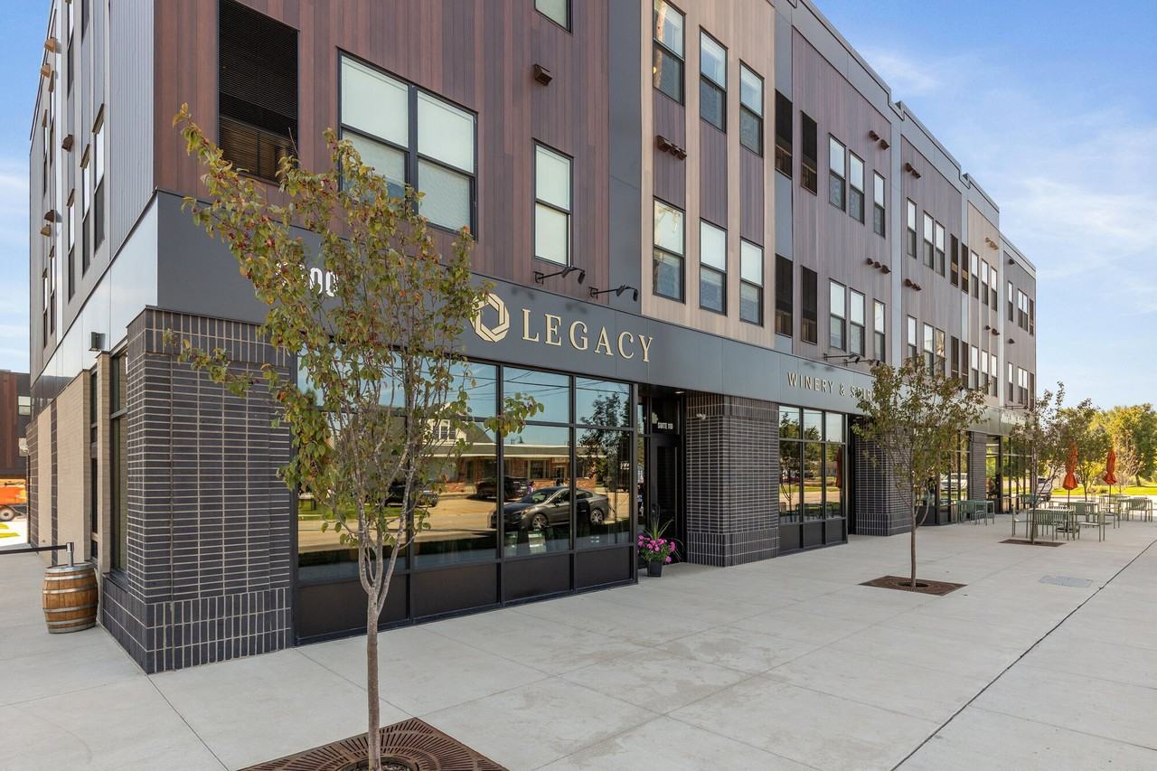 Terra Station - Photo 5 of 50