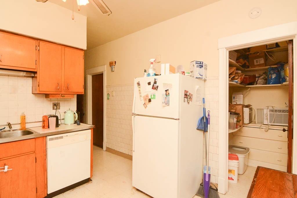 3821 N Damen Ave #2 - Photo 4 of 21