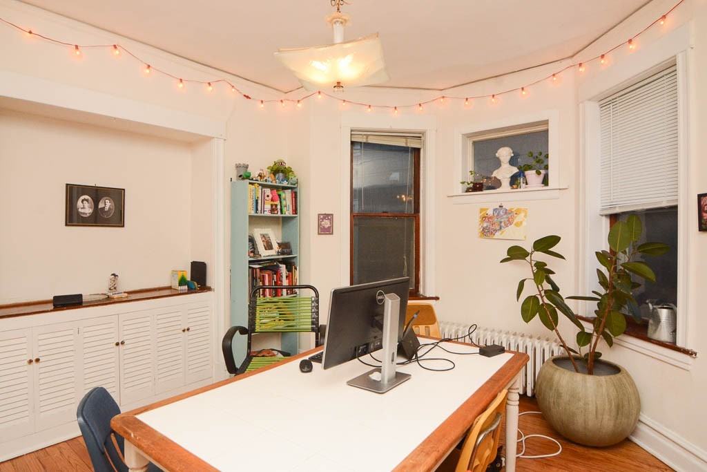 3821 N Damen Ave #2 - Photo 5 of 21