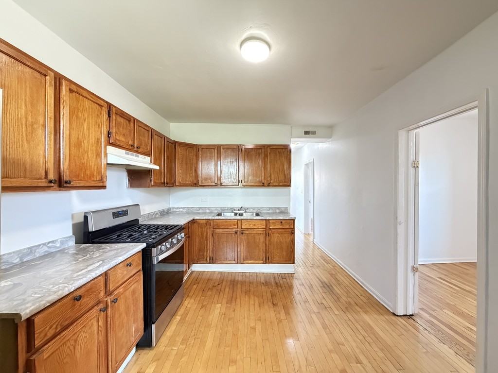 4251 W Haddon Ave #2 - Photo 3 of 21