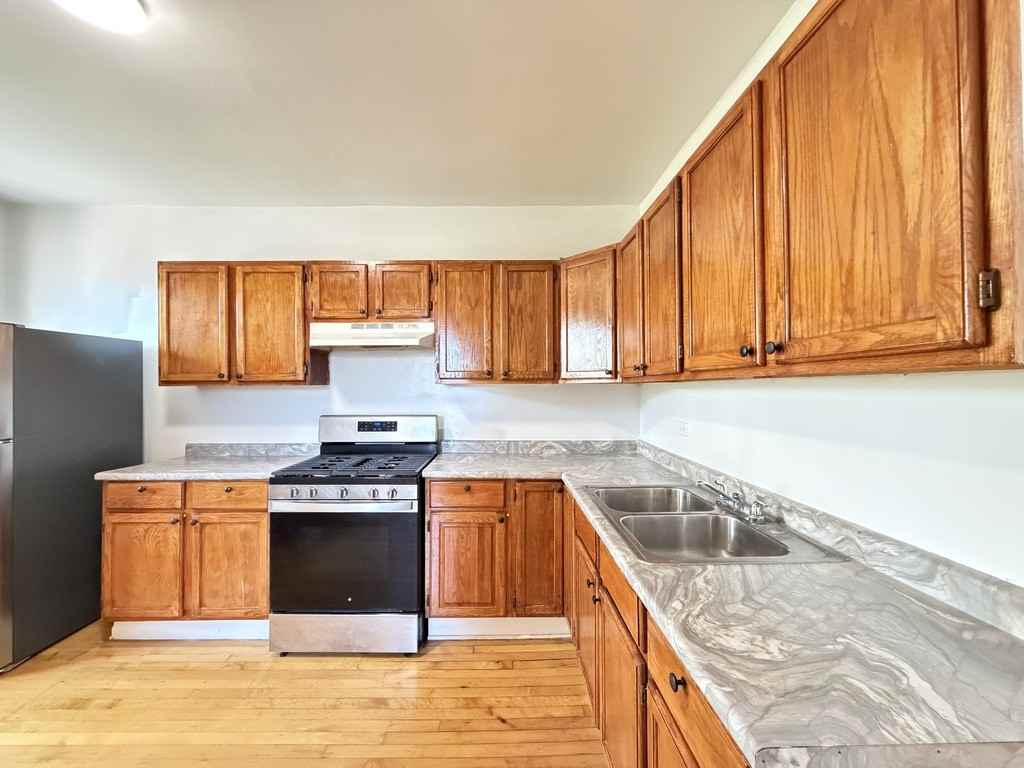 4251 W Haddon Ave #2 - Photo 4 of 21