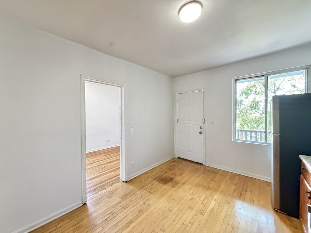 4251 W Haddon Ave #2 - Photo 7 of 21