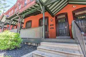 featured image of 3926 Sansom St