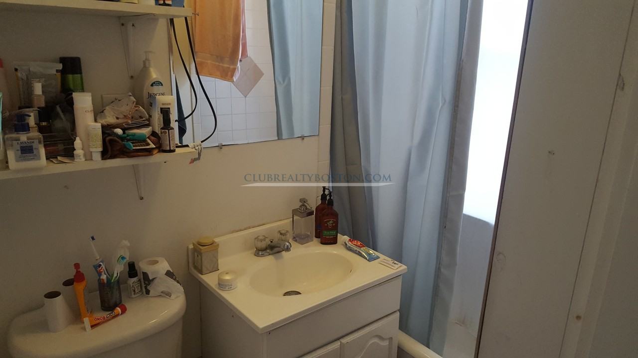 1633 Commonwealth Ave #14 - Photo 4 of 4
