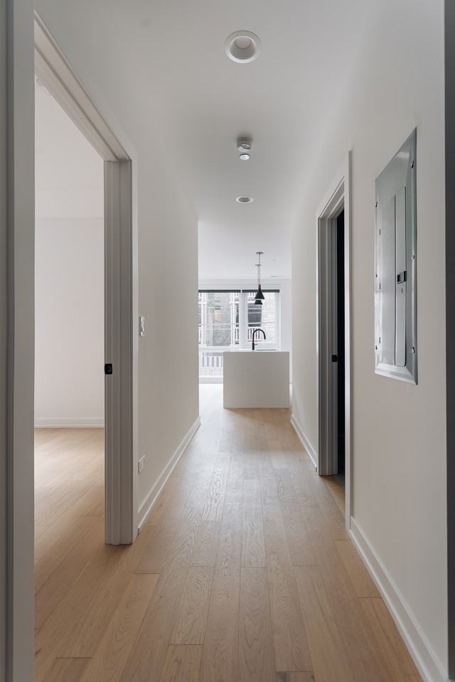 2763 N Seminary Ave #403 - Photo 3 of 47