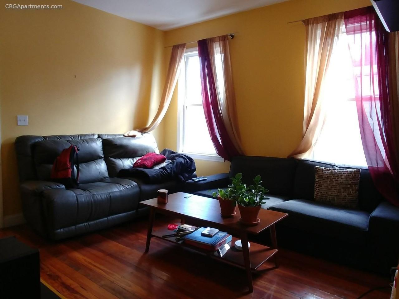 84 Line St #2T - Photo 3 of 15