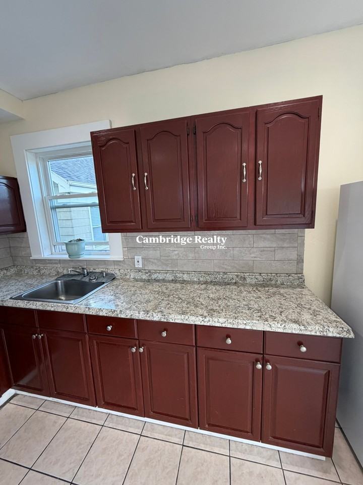 18 Linden St #2 - Photo 3 of 23