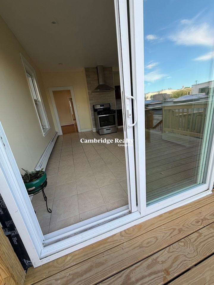18 Linden St #2 - Photo 4 of 23