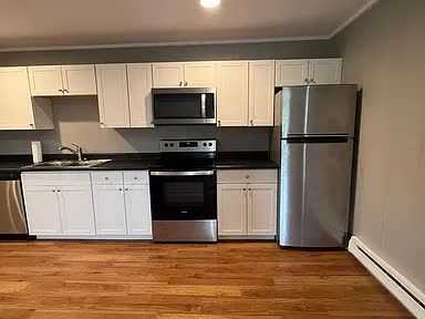 1033 Valley Dr #2 - Photo 5 of 9