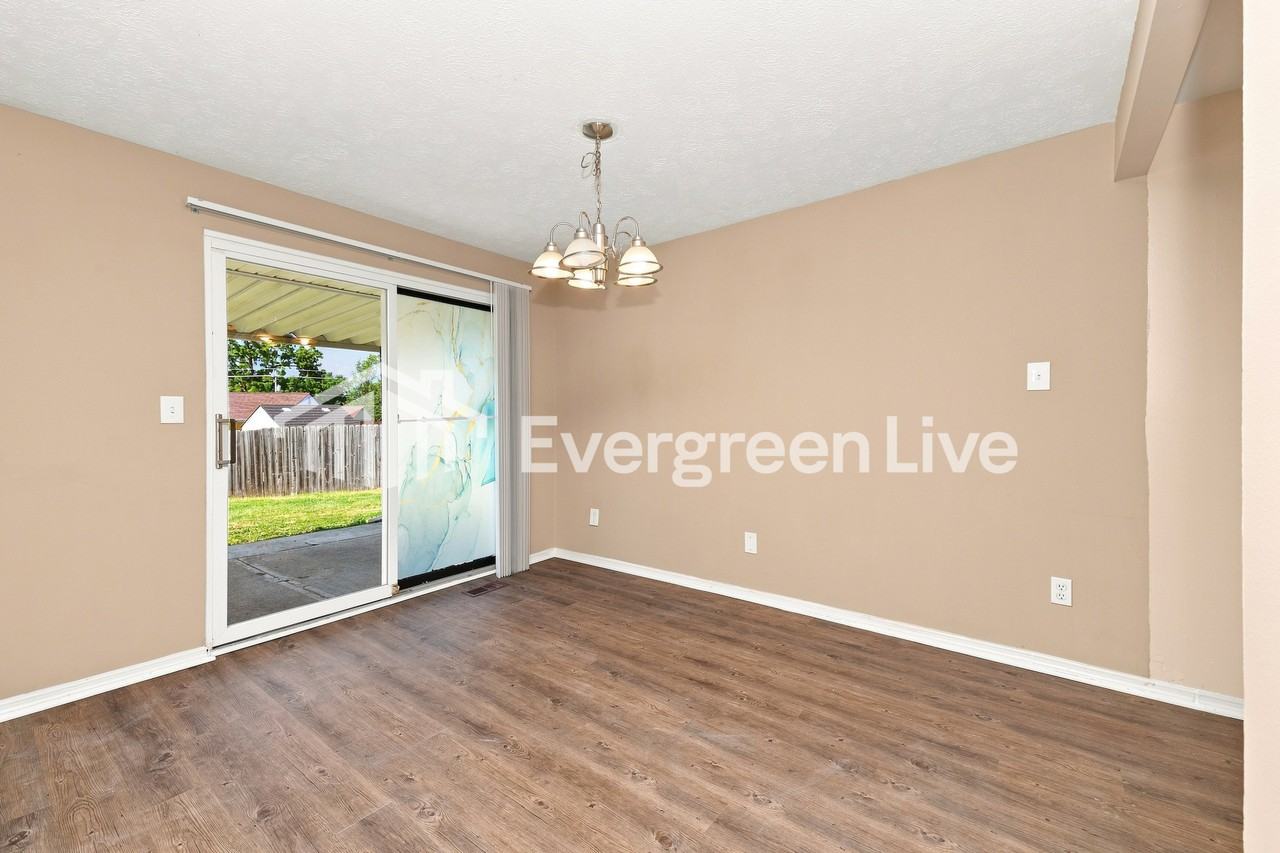 7185 Lunceford Dr - Photo 5 of 15