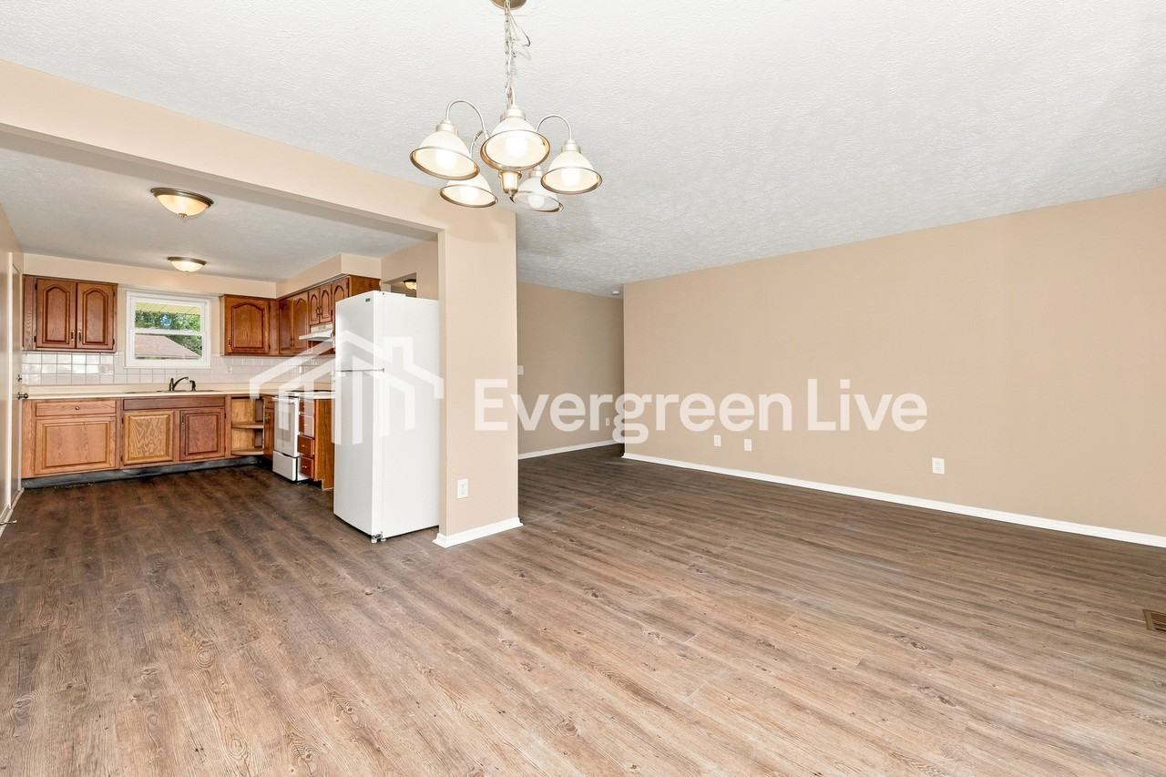 7185 Lunceford Dr - Photo 6 of 15