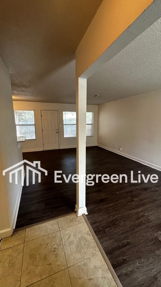 42 Callan Ct - Photo 2 of 18