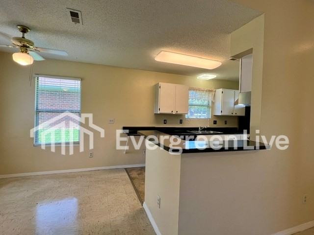 104 Jardin Ct - Photo 5 of 18