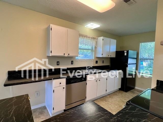 104 Jardin Ct - Photo 6 of 18