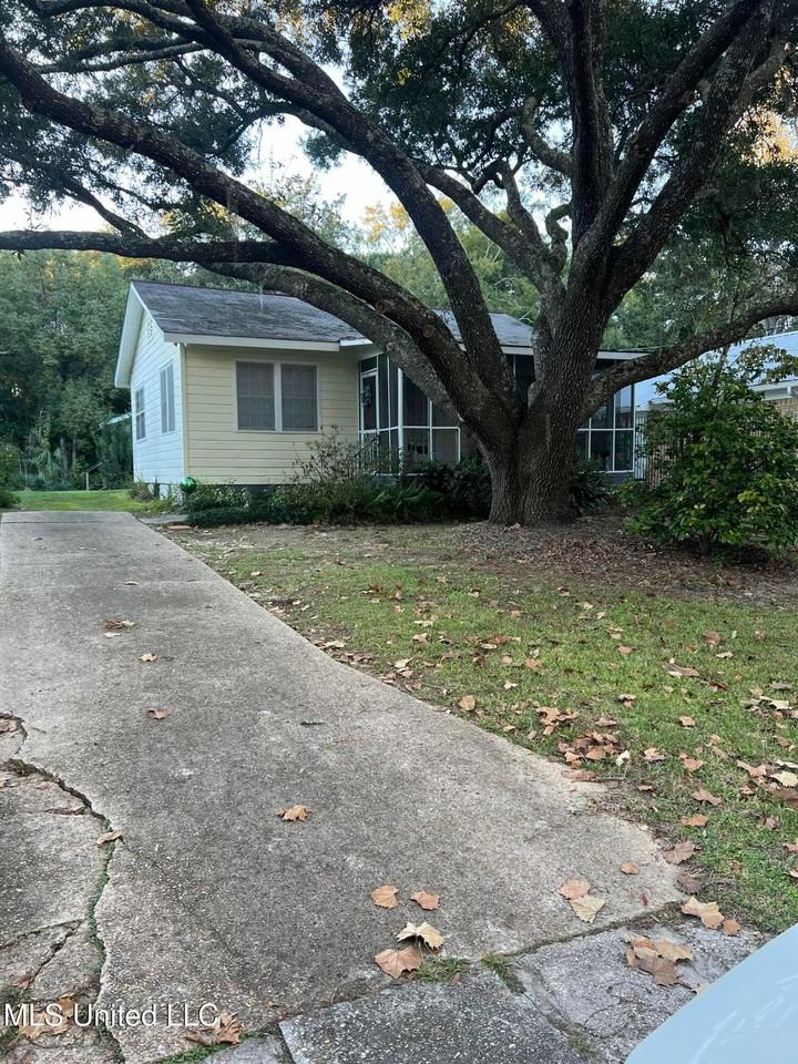 419 Jackson Ave