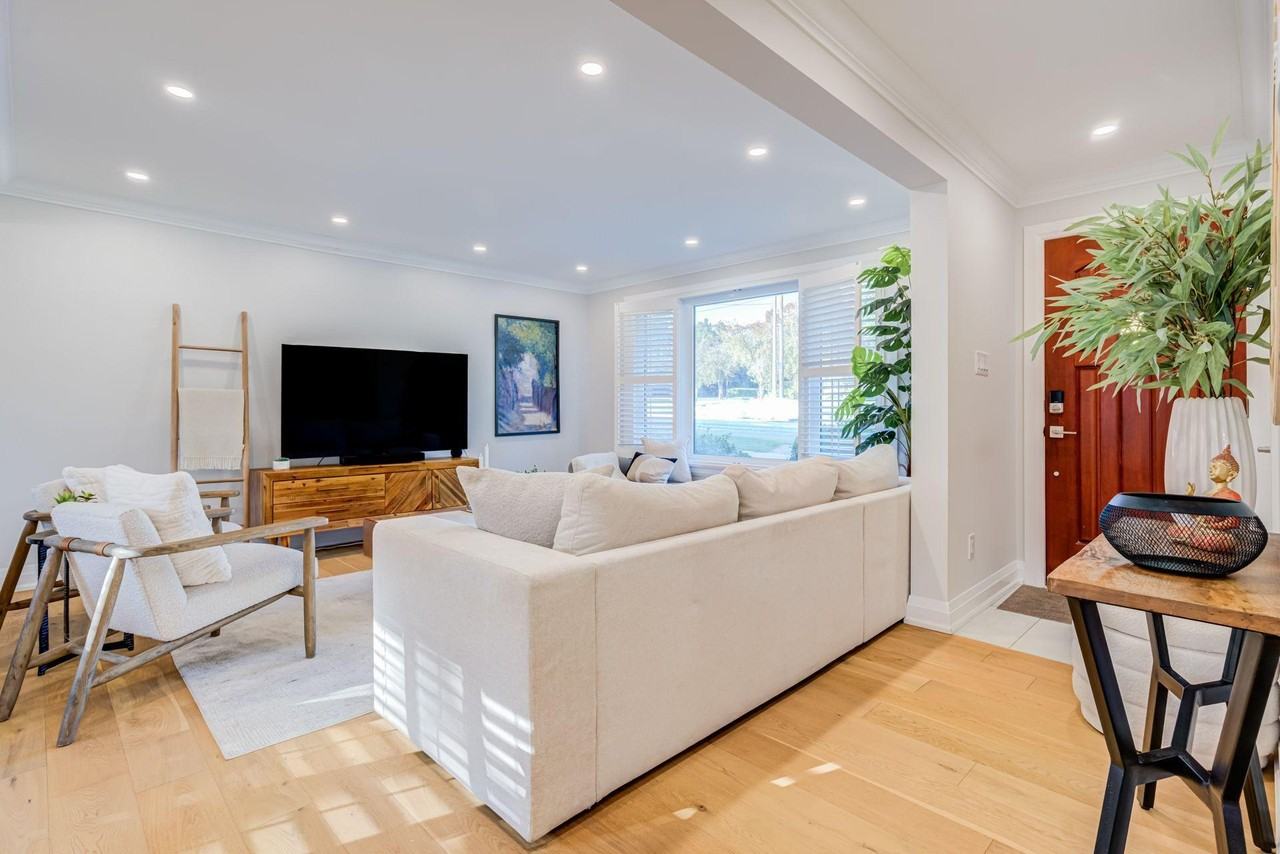 1316 Kipling Ave - Photo 4 of 44