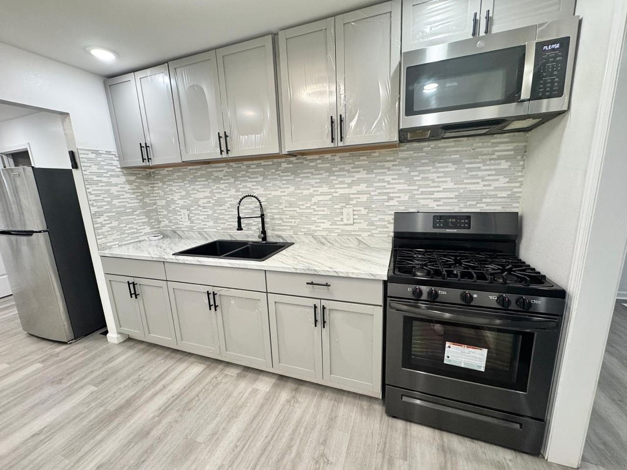 1701 Ottawa Dr - Photo 3 of 13