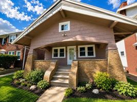 featured image of 2149 Alvin St